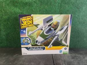 lot 16 image: Kai Brightstar - Disney Star Wars collectible toy