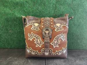 lot 26 image: Western themed leather purse with tags