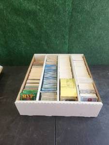 lot 46 image: Generous selection of baseball cards