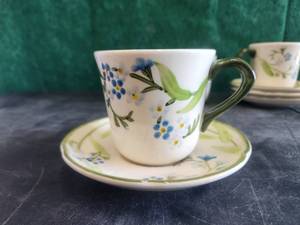 lot 52 image: Set of 4 coffee and saucer sets - Franciscan - USA