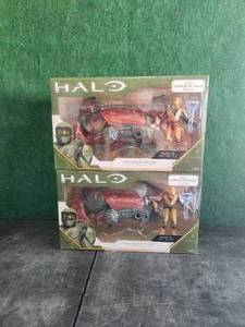 lot 68 image: Halo Banished Ghost action figures