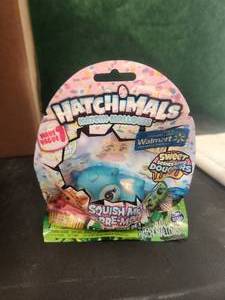 lot 175 image: Selection of Hatchimals toys