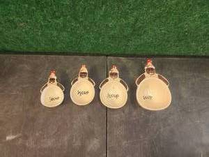 lot 188 image: Tien Hsing gingerbread measuring cups