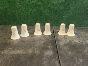 lot 198 image: 3 sets of Lefton ceramic salt & pepper shakers