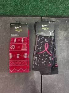lot 207 image: Nike socks - new