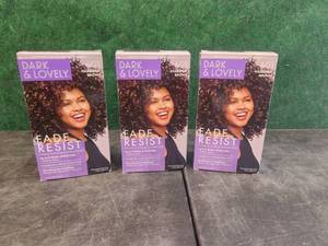 lot 225 image: Dark & Lovely 401 hazelnut brown hair color - 3 boxes