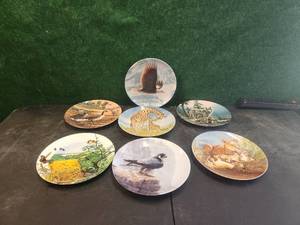 lot 270 image: Selection of collectible animal themed plates