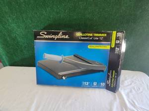 lot 84 image: Swingline 12 guillotine cutter