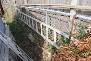 lot 212 image: Aluminum Ladder