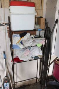 lot 195 image: Metal shelf unit with contents