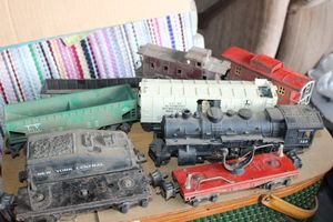 lot 169 image: Vintage metal train set
