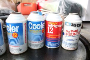 lot 159 image: Freon R12 cans auto refrigerant