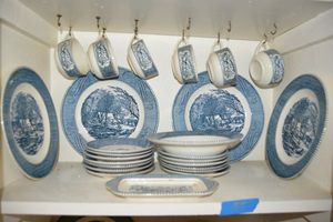 lot 55 image: Currier & Ives Blue and white dish set