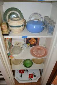 lot 56 image: Misc. vintage dishes as shown
