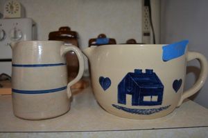 lot 74 image: Marshall pottery - one signed by artist, see photos