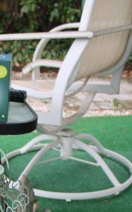 lot 200 image: 2 Patio chairs