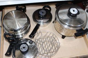 lot 82 image: Set of Cour don Bleu Cookware, One is Electric and Has Plug