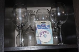 lot 101 image: Stemware and Glass Tags