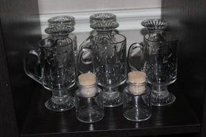 lot 103 image: Princess House mugs