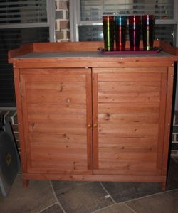 lot 121 image: Out Door Cabinet with Contents