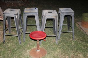 lot 123 image: Metal Stools