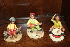 lot 152 image: Vintage Lot of 3 The Poppets by Peter Tomlins