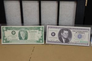 lot 232 image: Presidential Money