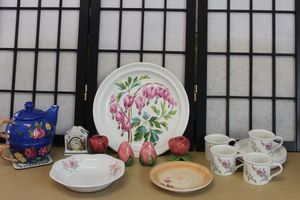lot 236 image: Port Meirion Weeping Hearts Dishes and Clock as shown and more