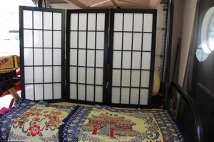 lot 251 image: Small Screen Divider Approx 2ft tall and Asian Tapestries