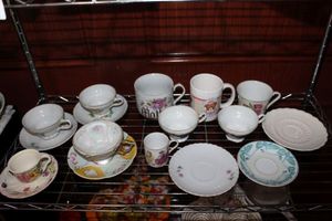 lot 311 image: Tea Cups and Saucers Collection