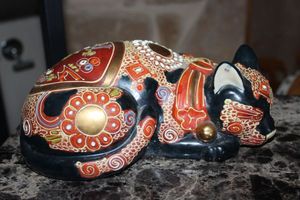 lot 331 image: Japanese Kuntani Cat Sleeping figure 10.5