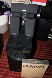 lot 337 image: Surround Sound Speaker Set with Speaker mounts