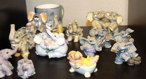 lot 170 image: Variety of Elephant Figurines, Mostly Couples Elephants