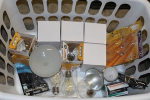 lot 194 image: Basket of light bulbs