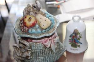 lot 356 image: Decorative Bell and Elephant Dish