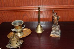 lot 313 image: Small Brass Items and more