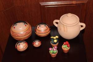 lot 300 image: Terra Cotta Nesting Bowls, Flowers and Pot