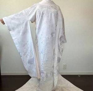 lot 5 image: Authentic Japanese Kimono UChikake Luxurious Pure Silk Wedding Gown With Display Hanger, Never Worn
