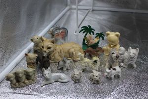 lot 81 image: Animal Home Decor Figurines