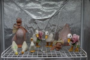 lot 57 image: Decoy and Decorative Ducks