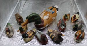 lot 96 image: Decoy and Decorative Ducks
