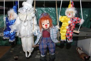 lot 102 image: Clowning Around