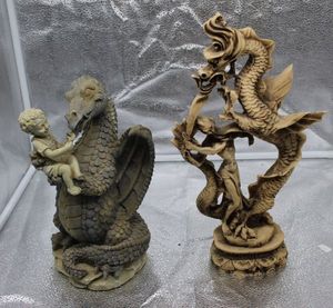 lot 31 image: Home Dcor Figurines, Resin Dragons