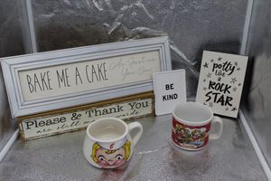 lot 48 image: Home dcor wall plaques and coffee cups