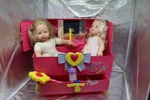 lot 143 image: Toy treasure chest of Dolls and more