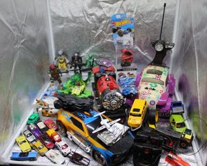 lot 144 image: Large Quantitiy of Cars
