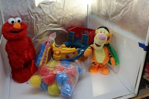 lot 179 image: Tickle me Elmo, Tigger and more