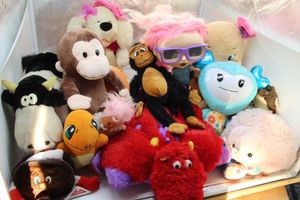 lot 178 image: Large quantity of stuffed animals