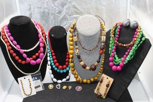 lot 196 image: Fashion Jewelry