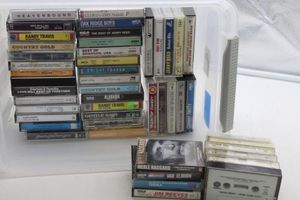 lot 217 image: large selection of cassette tapes